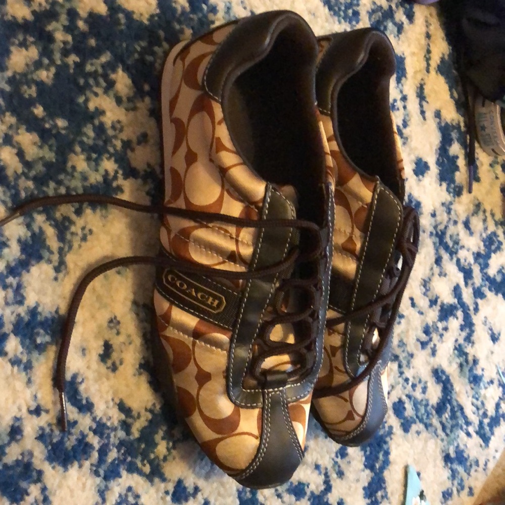 Coach women’s sneakers _ 8.5M - Picture 2 of 4